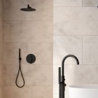 Oltens Vindel deszczownica 25 cm okrągła czarny mat 37000300