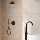 Oltens Ronneby wąż prysznicowy 125 cm czarny mat 37200300