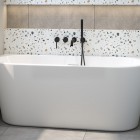 Oltens Delva wanna wolnostojąca przyścienna 170x80 cm akrylowa owalna biała 12019000