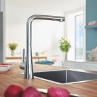 Grohe Zedra bateria kuchenna stojąca z wyciąganą wylewką chrom 32553002