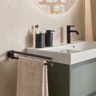 Roca Hotels 2.0 wieszak na ręcznik dwuramienny czarny mat A817578C40