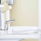 Oras Medipro bateria elektroniczna umywalkowa z regulatorem temperatury zasilanie 9/12V Bluetooth® 5521F