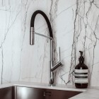 Omnires Vita bateria kuchenna z wyciąganą wylewką chrom/czarny mat VI6350BLCR