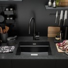 Franke Eos Neo pull-out spray bateria kuchenna z wyciąganą wylewką stojąca czarna stal szlachetna 115.0613.671