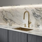 Omnires Bend bateria kuchenna stojąca z wyciąganą wylewką mosiądz szczotkowany BE6455BSB