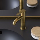 Aquagrif Urban Flow bateria umywalkowa stojąca złoty szczotkowany 01URF100OC