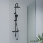 Aquagrif Beta zestaw natryskowy ścienny deszczownica 25 cm czarny mat 21NITR25BEA05