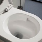 Laufen Pro X miska WC wisząca Silent Flush z deską wolnoopadającą biała H8668600000001