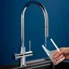 Roca Aquafy bateria kuchenna stojąca z wyciąganą wylewką z systemem filtracji wody chrom A5A8D3GC00