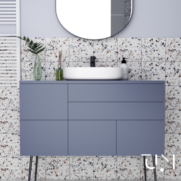 Mała łazienka z czarnym zestawem prysznicowym!