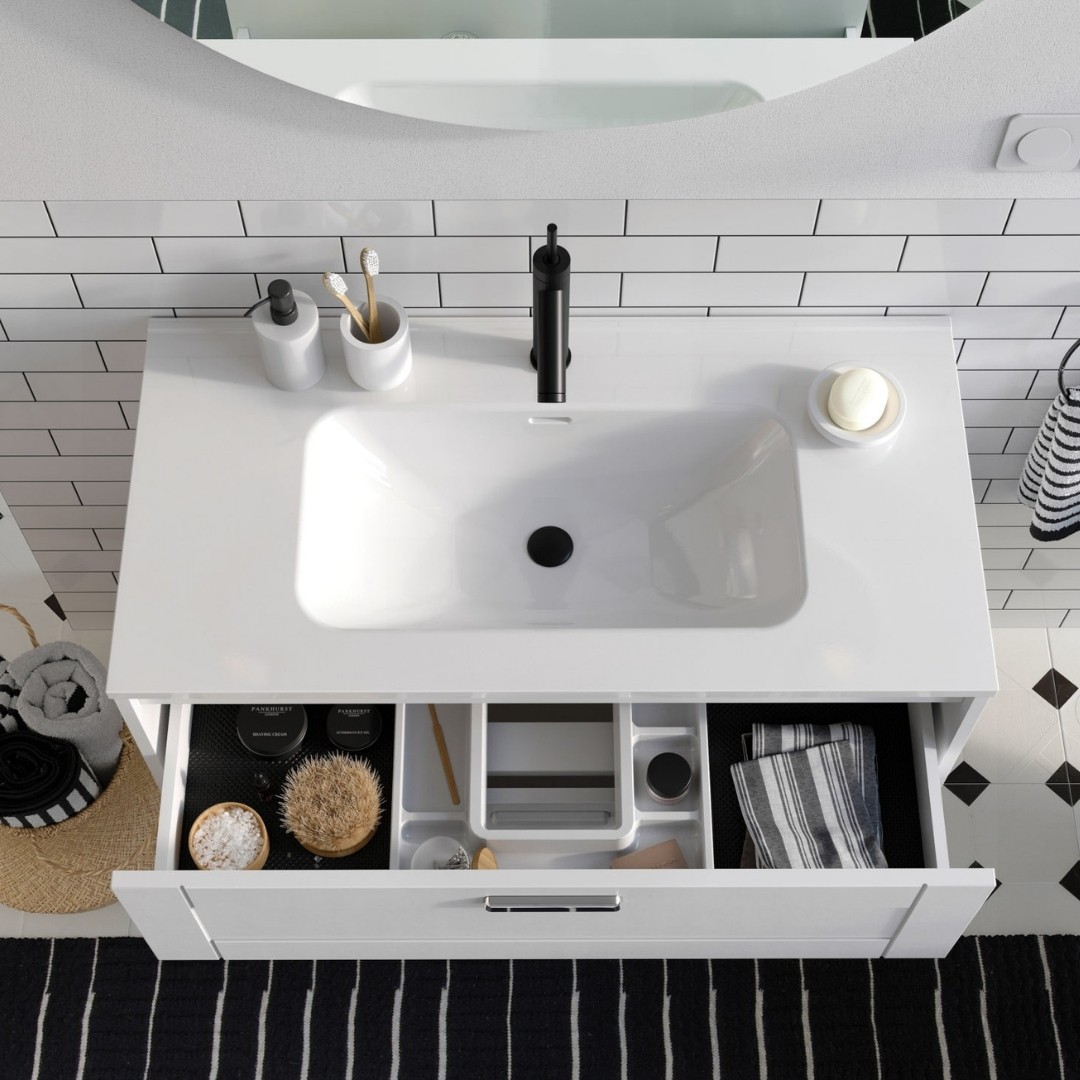 Nowoczesna łazienka z meblami łazienkowymi Elita Meble Inge New!