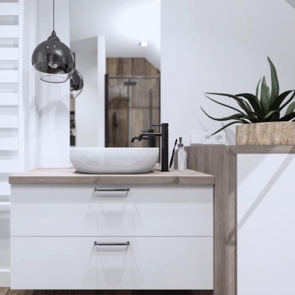 Łazienka na poddaszu z narożną wanną i prysznicem!