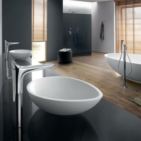 Elegancki salon kąpielowy z bateriami i dodatkami łazienkowymi Kludi Ambienta!