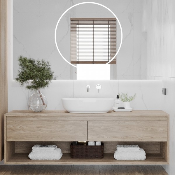 Jasna łazienka z wanną i prysznicem!