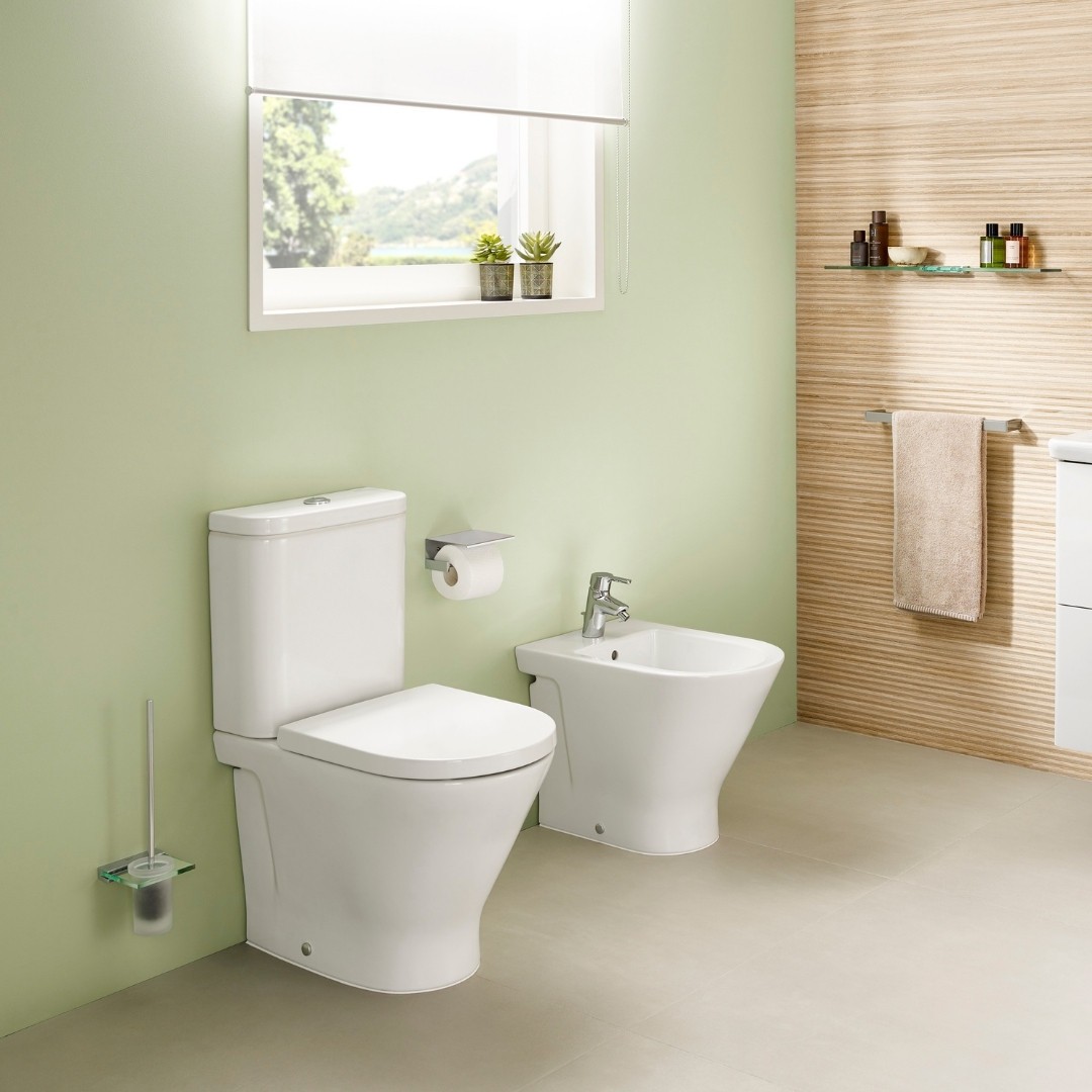 Nowoczesna łazienka z ceramiką i meblami łazienkowymi Roca Gap Round!