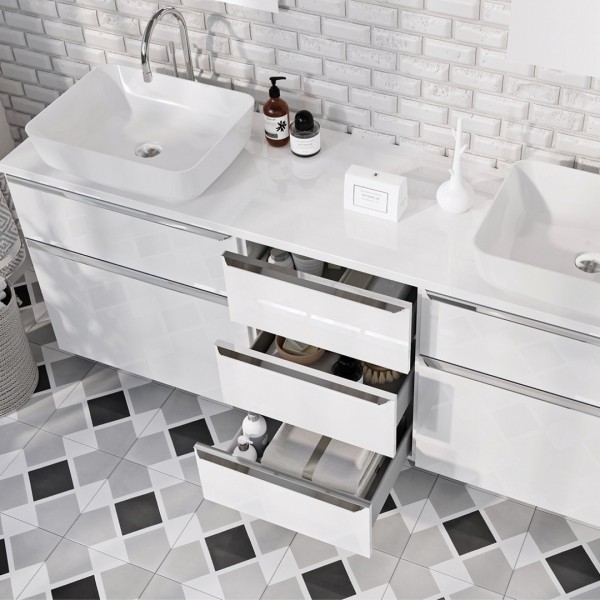 Rodzinna łazienka z meblami łazienkowymi Elita Lofty!