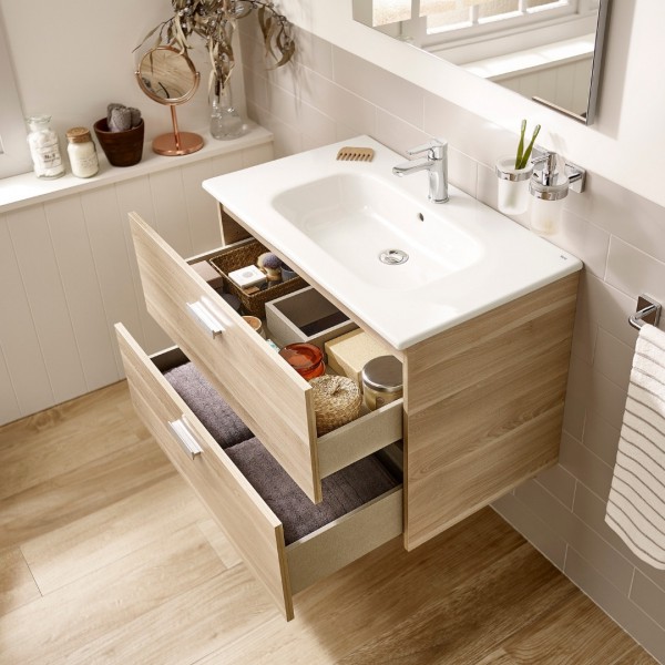 Łazienka w stylu prowansalskim z meblami łazienkowymi Roca Victoria! 