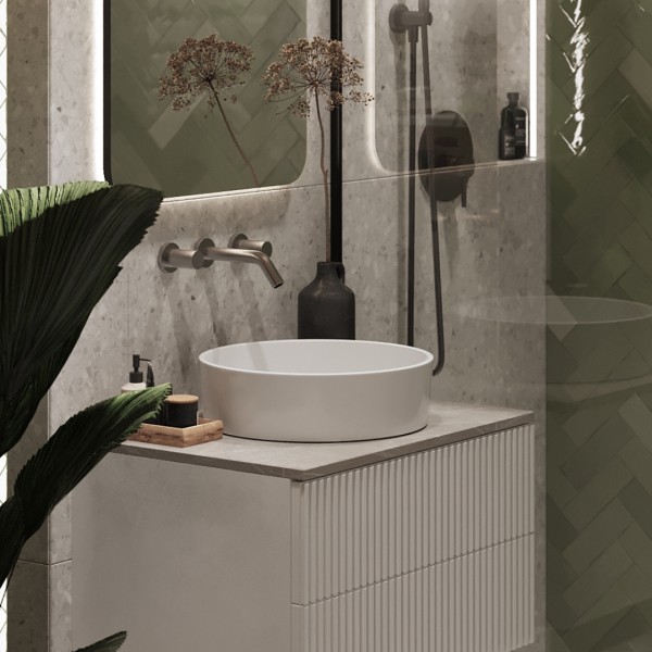 Zielona łazienka z czarnym zestawem prysznicowym!