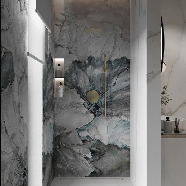 Elegancka łazienka w delikatnych pastelowych tonacjach: Płytki marmuropodobne, złote dodatki i retro grzejnik!