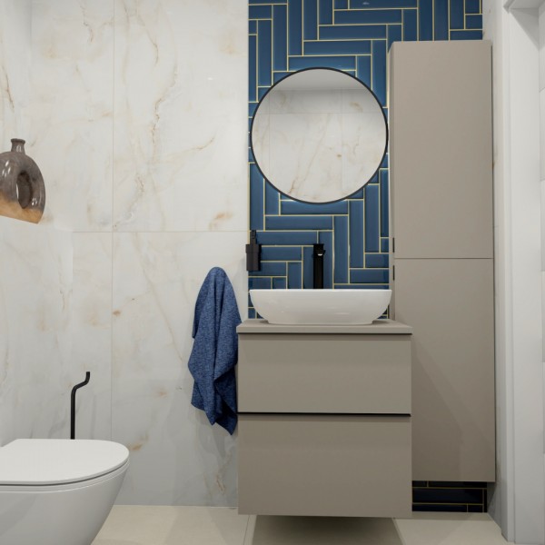 Nowoczesna łazienka z granatowymi płytkami i czarnymi bateriami łazienkowymi