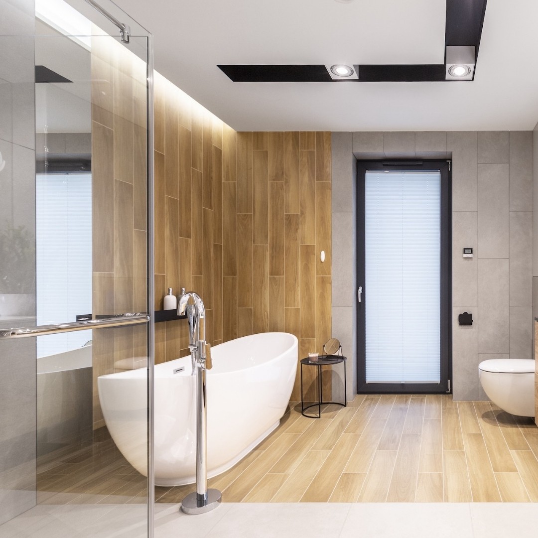 Wanna wolnostojąca w dużej łazience!