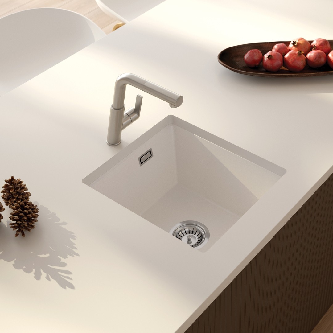 biały zlewozmywak granitowy, jednokomorowy, jasna kuchnia